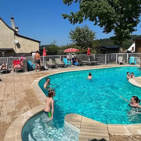 Cozy Avec Terrasse - 2 - Api-1-52-340 Camping *